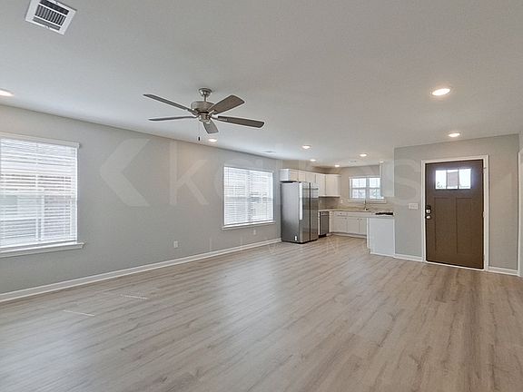 4th image of 641 June St