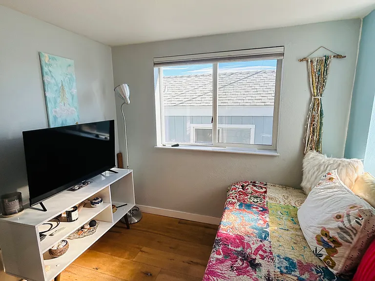 1624 N Coast Highway 101 #52 — Photo 9