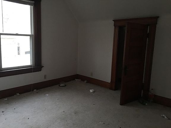 5th image of 4518 Eastern Ave
