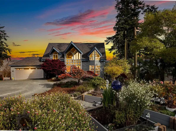 25180 State Route 525, Greenbank, WA 98253