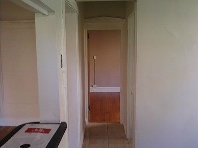 3rd image of 2815 N Pine Grove Ave APT 2B