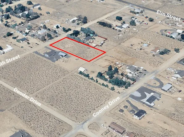 1205 W 8th St, Silver Springs, NV 89429