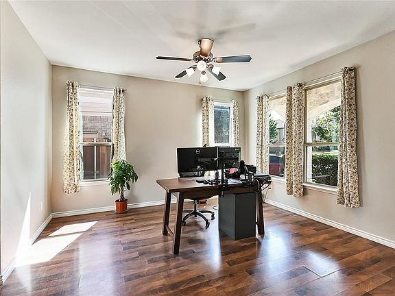 4th image of 8704 Stone Valley Dr