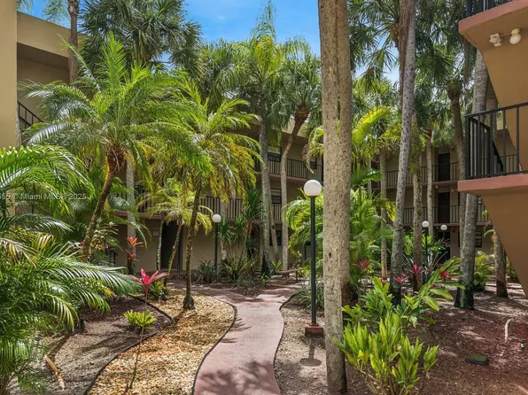 10835 SW 112th Ave APT 314, Miami, FL 33176
