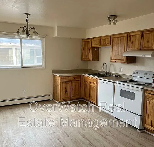 827 E 11th Ave #4 — Photo 2