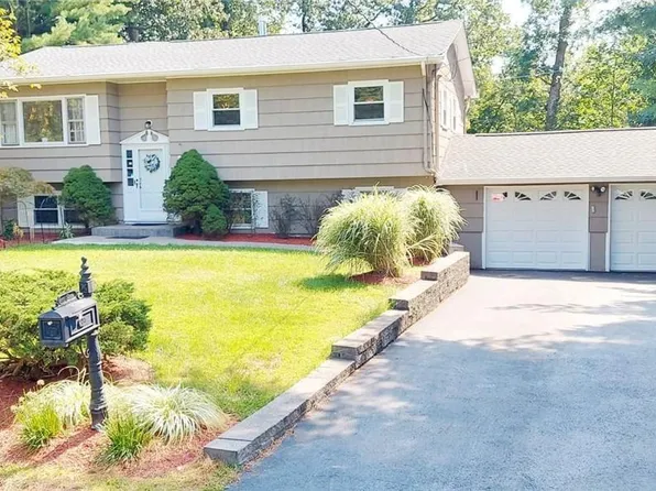 9 Victoria Drive, Airmont, NY 10901