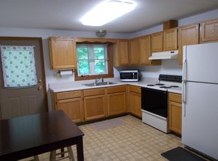 433 Belchertown Rd #3, Amherst, MA 01002