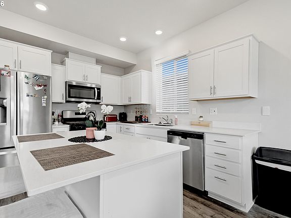 5th image of 2743 V St