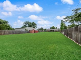 2132 Meandering Dr, Irving, TX 75060