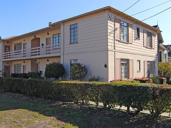 2nd image of 220 N San Mateo Dr APT 5