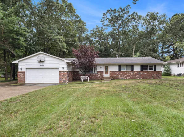 6109 W Curtwood Rd, Ludington, MI 49431