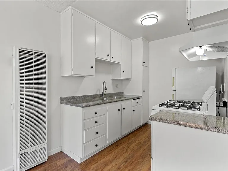 749 Garland Ave — Photo 51