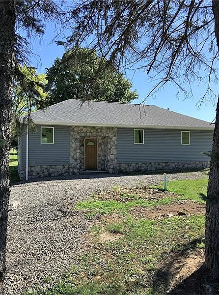 1st image of 207 Gast Ln