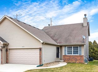 1644 Frontier Dr, Normal, IL 61761