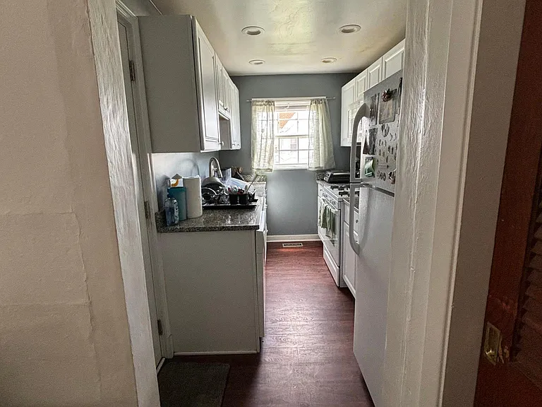 1615 Sterling St — Photo 9