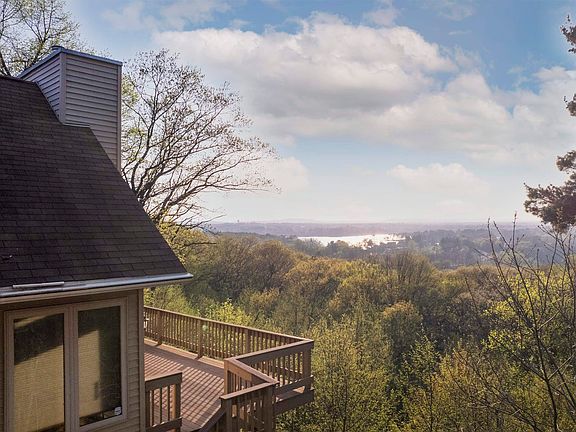 2nd image of 54 Lookout Rdg