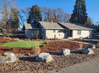 453 E Park St, Grants Pass, OR 97527