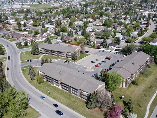 401 Columbia Blvd W #102, Lethbridge, AB T1K 5R8