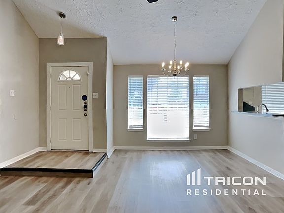 5th image of 16922 Applecross Ln