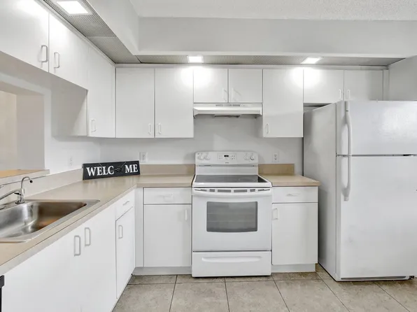 13105 SW 16th Court #212 L, Pembroke Pines, FL 33027