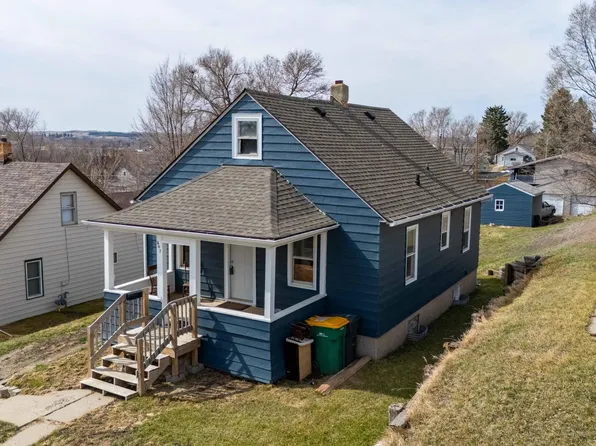 507 2nd Ave NE, Mandan, ND 58554