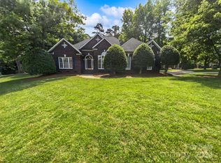 2501 Brecon Ct, Matthews, NC 28104