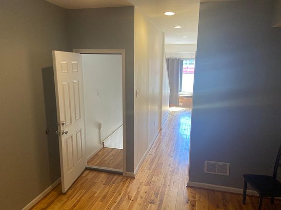4th image of 217 W Girard Ave #2