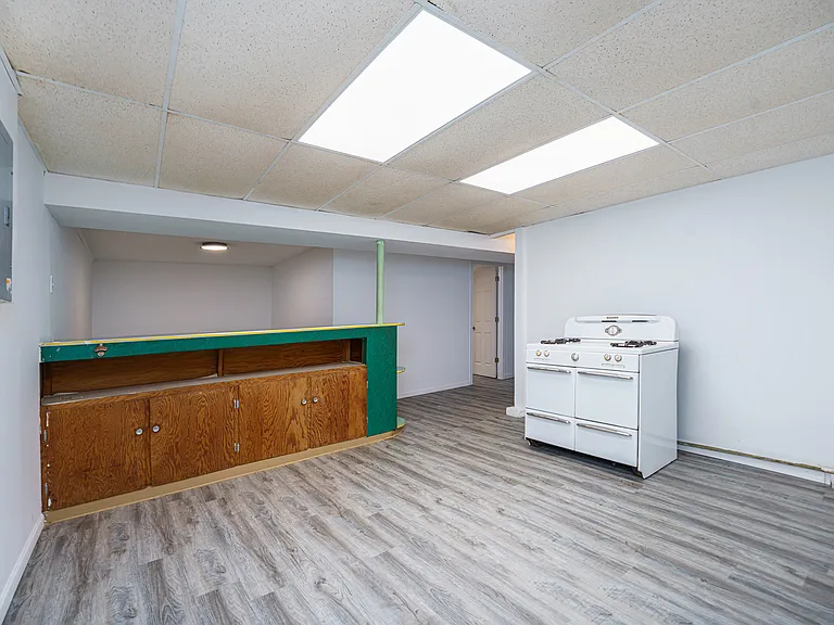 3027 Haskell St — Photo 21
