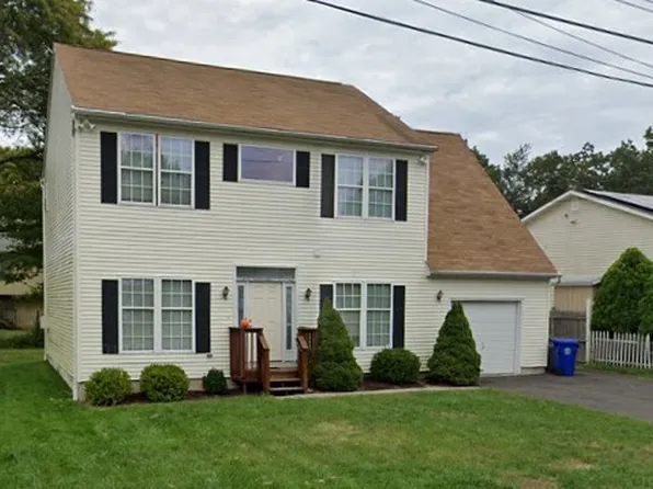 32 Southwind Dr, Norwalk, CT 06854