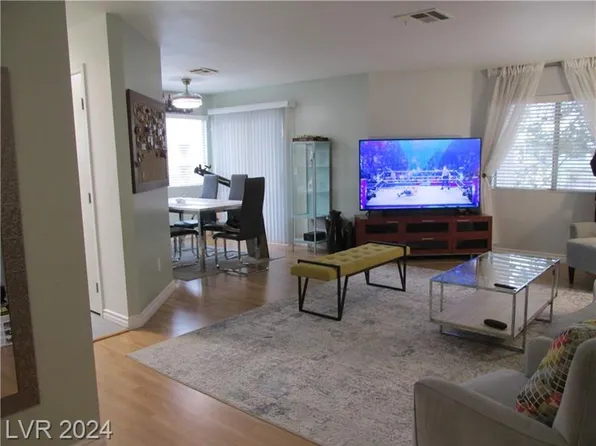 6853 Tamarus St Unit 204, Las Vegas, NV 89119