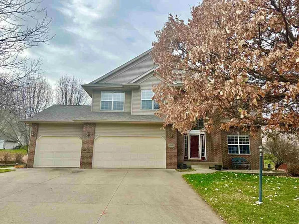 2662 Glen Hollow Ct, Coralville, IA 52241