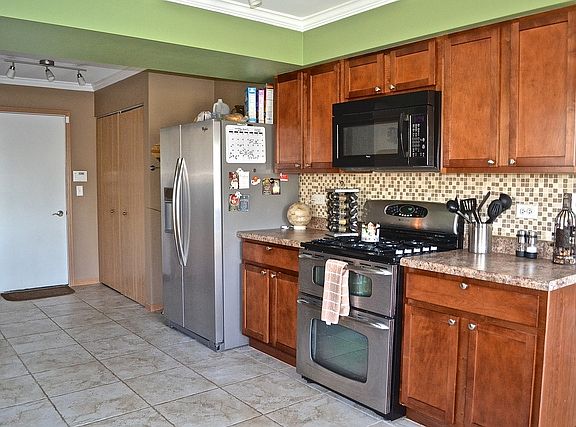 5th image of 16619 W Willow Walk Dr
