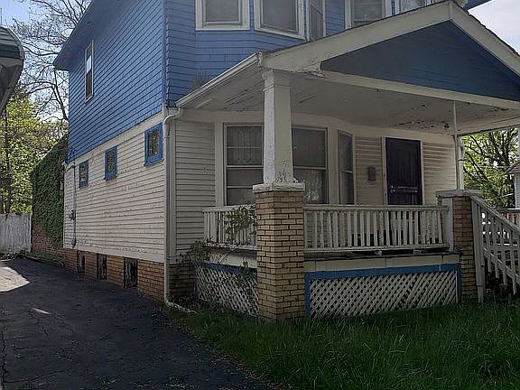 3rd image of 407 E 123rd St