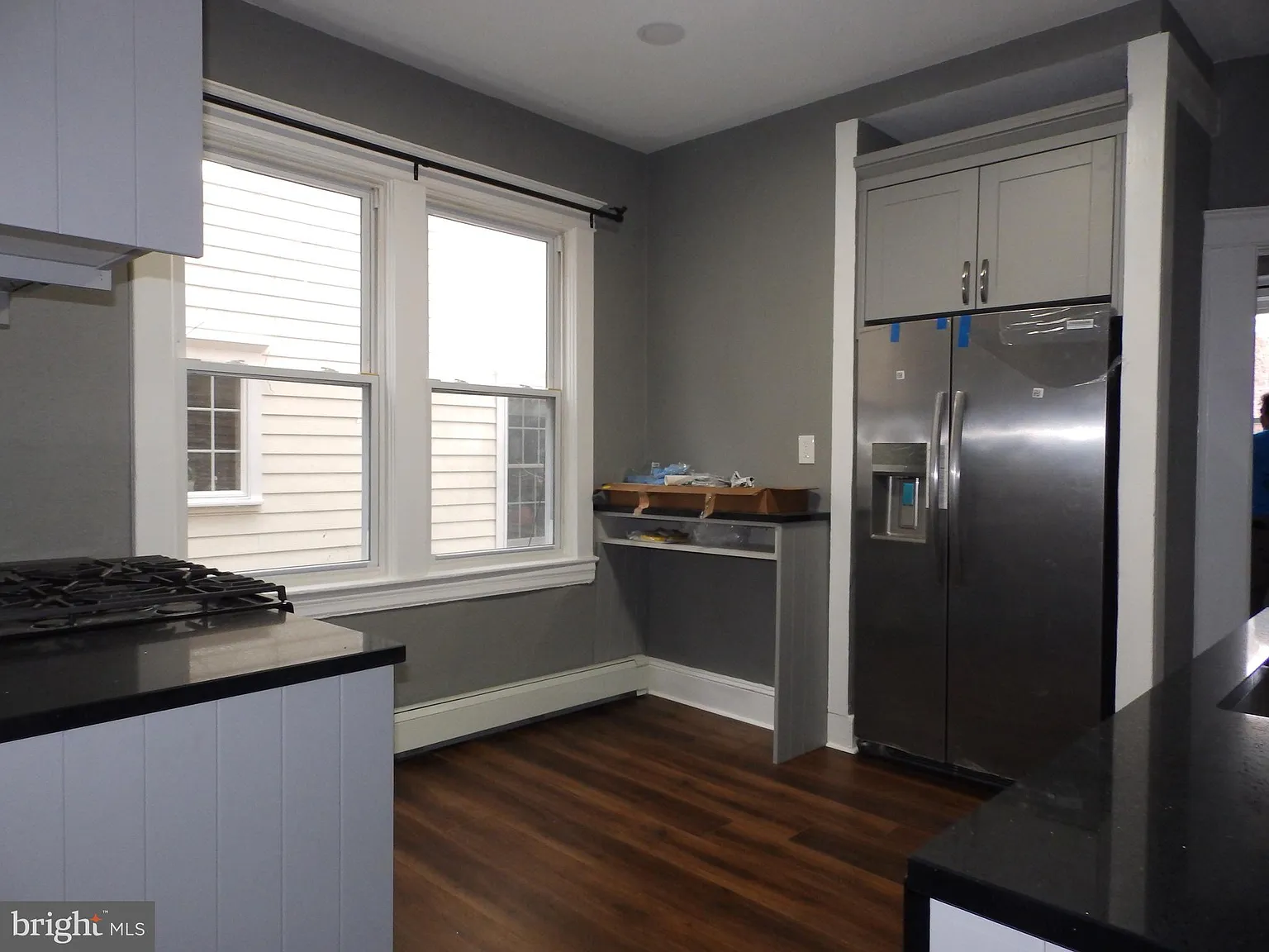 2 bed, 1.0 bath, 900 sqft, $3,200 — Photo 2