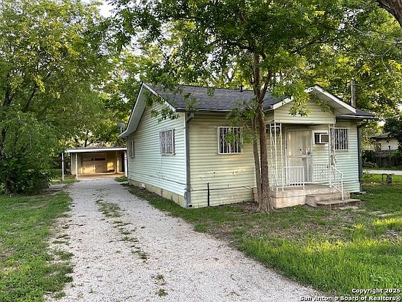 2nd image of 334 Fairview