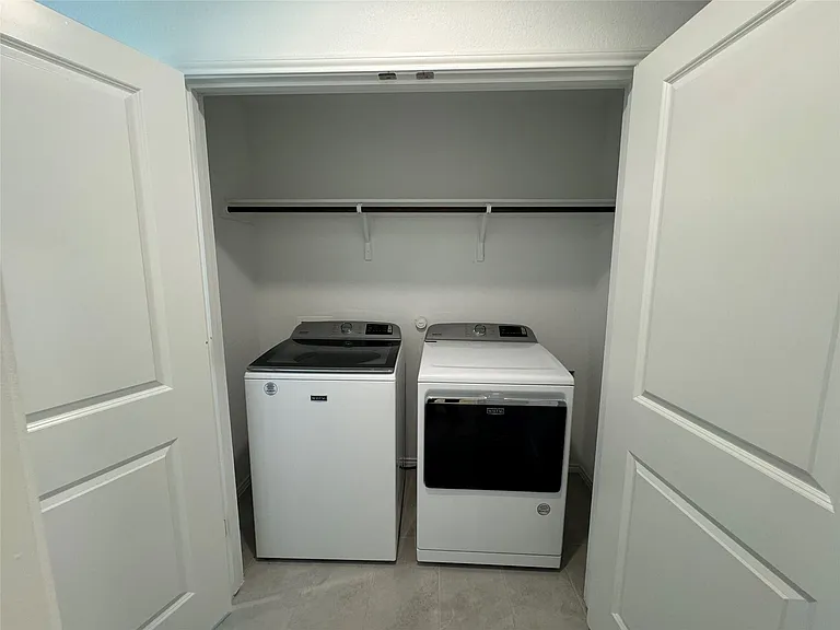 6533 Middlebury Dr — Photo 13