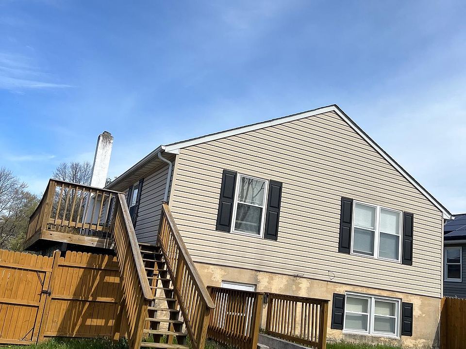 2nd image of 893 Edmund St