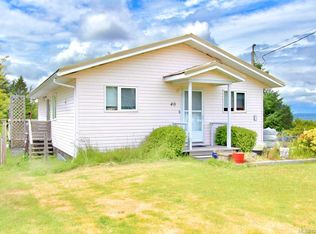 40 Yakoun St, Pt Clements, BC V0T1R0