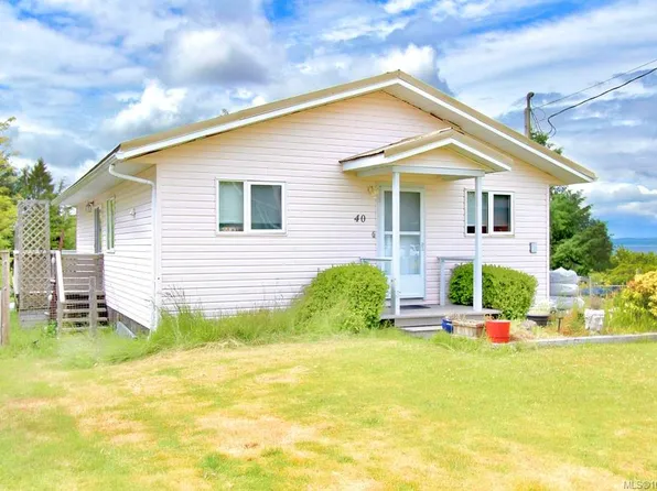 40 Yakoun St, Pt Clements, BC V0T 1R0