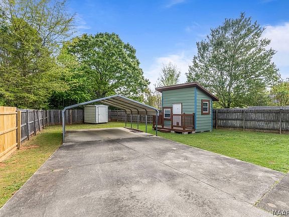4th image of 7233 Brampton Ln