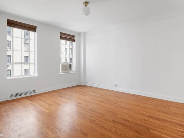 353 West 56th Street image 8 of 9