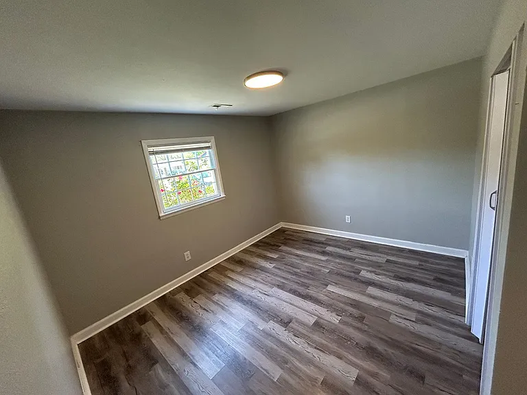 2207 Norwood Dr NW — Photo 7