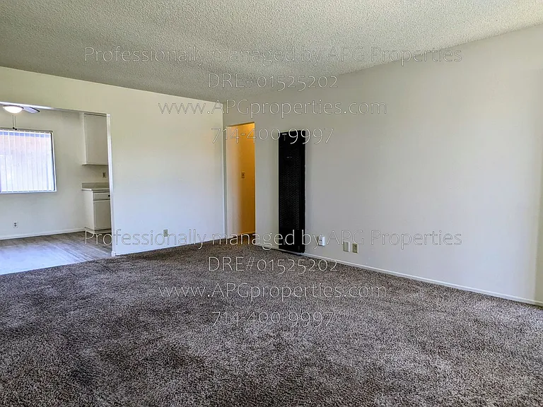 1810 W Greenleaf Ave #3 — Photo 4