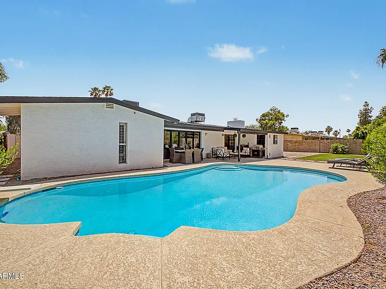 5140 E Poinsettia Dr — Photo 27