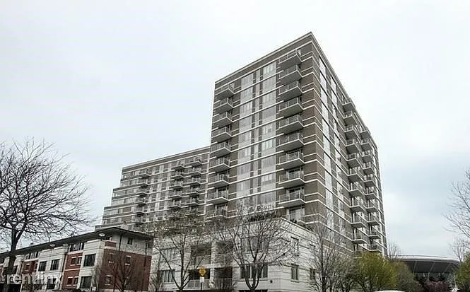 1515 S Prairie Ave Unit 406 photo 1
