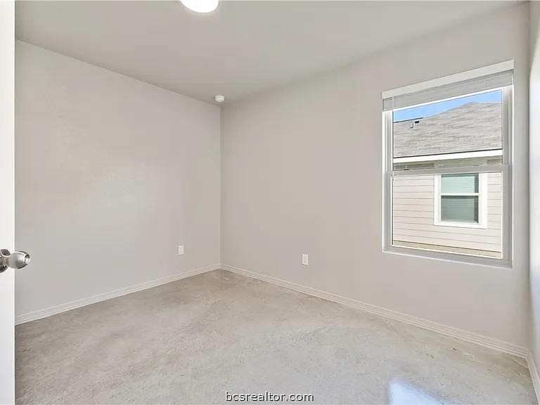1636 Lucky St — Photo 10