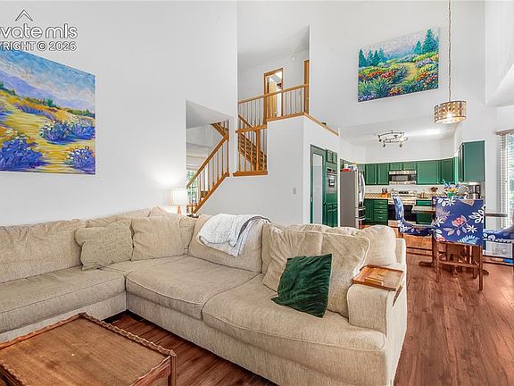 3rd image of 1343 Chesham Cir
