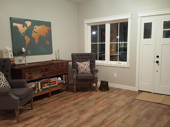 5th image of 2333 Harbor Ln W