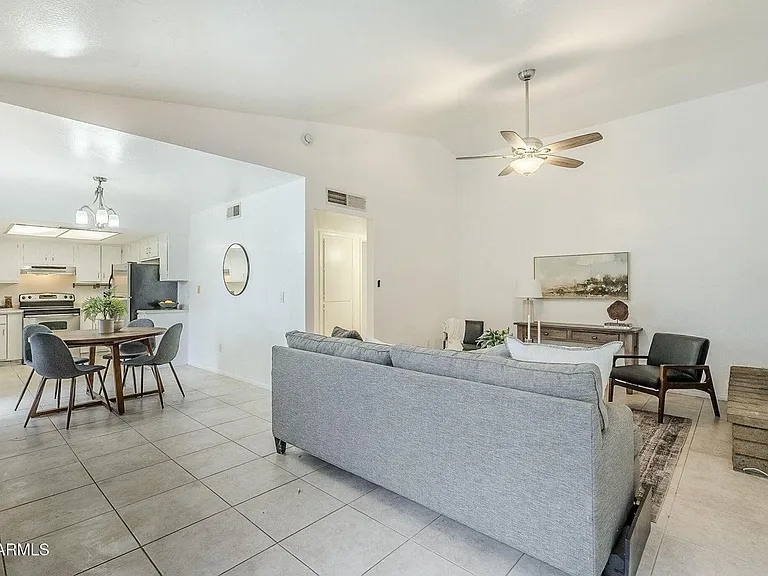 16 W Loma Vista Dr #104 — Photo 6