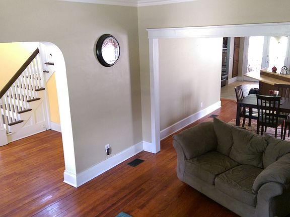 4th image of 220 Saint James St